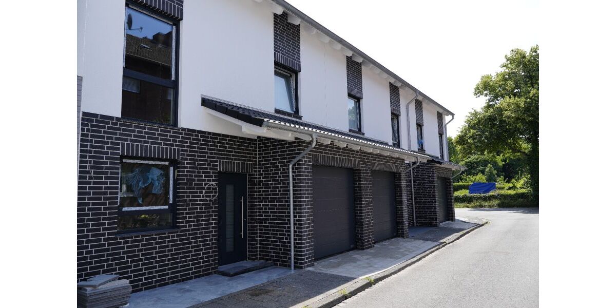 Provisionsfrei* Das letzte Haus Eckhaus EFH mit PV 10,4 KW+Garage 140m zum Rheinufer Energiebedarf 22,4 kWhm2a - Reihenendhaus Duisburg Essenberg | Angebot:25767241