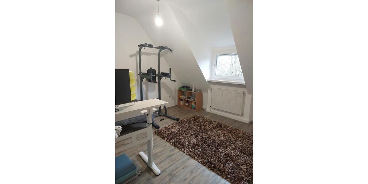 Dachgeschoßwohnung Krefeld Bockum - 2 Zimmer, 51 m&sup2;, 597&euro; | Angebot:26532551