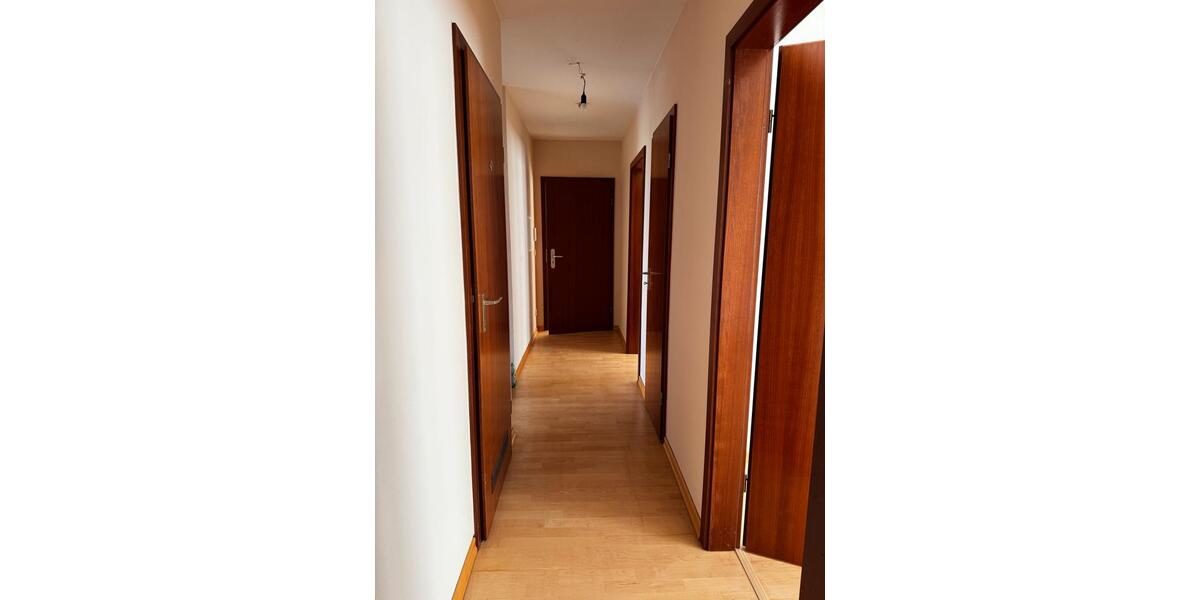 Dachgeschoßwohnung Mönchengladbach Nord - 3 Zimmer, 92 m&sup2;, 930&euro; | Angebot:25865901