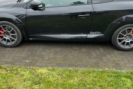 Renault Megane 106.000 km 21.100 &euro; Oberhausen 46149