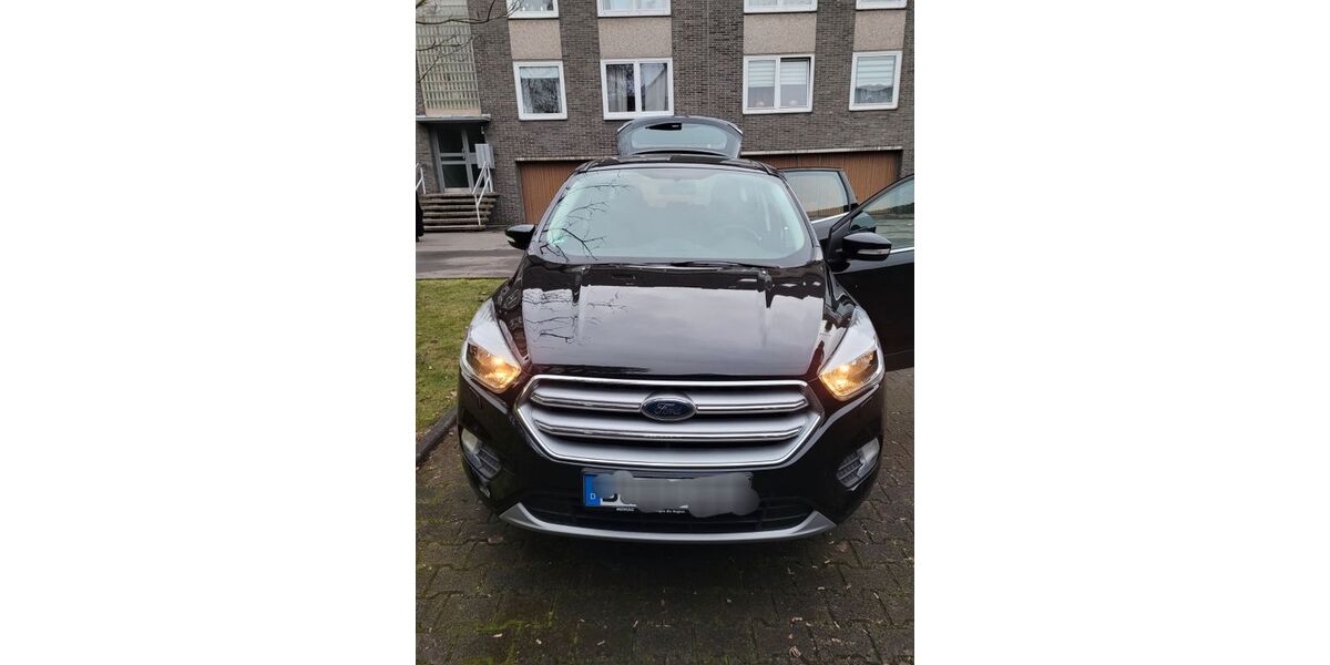 Ford Kuga 52.000 km 12.999 &euro; Düsseldorf 40229