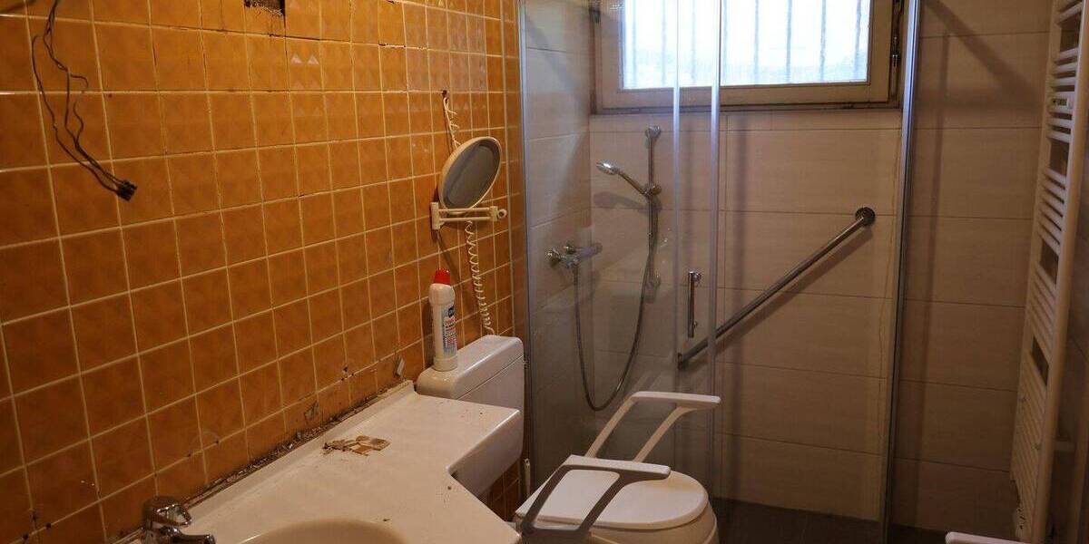 Bungalow Dormagen Hackenbroich - 1 Zimmer, 165 m&sup2;, 720.000&euro; | Angebot:26471006
