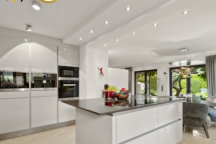 Haus Kaarst - 6 Zimmer, 469 m&sup2;, 1.470.000&euro; | Angebot:25525649