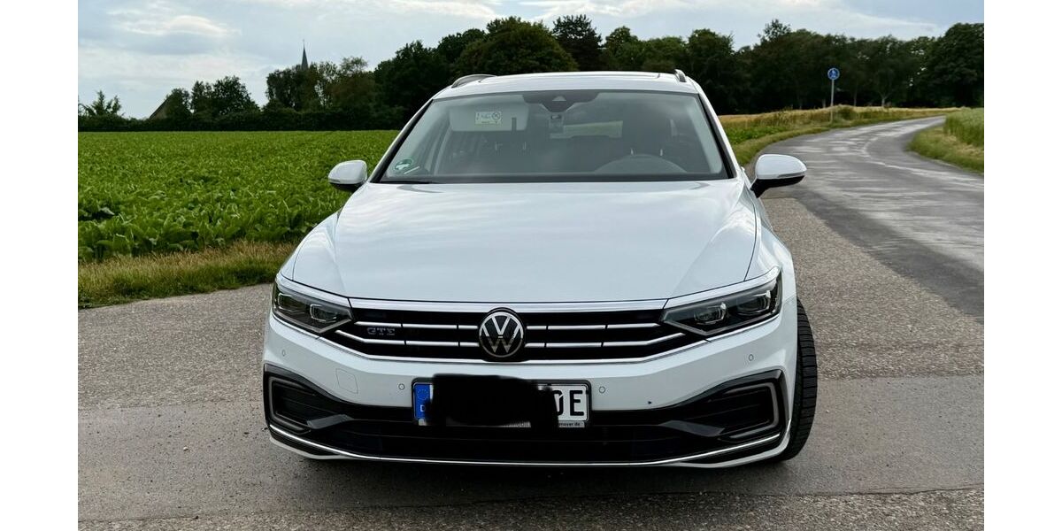 VW Passat 43.700 km 31.300 &euro; Nettetal 41334