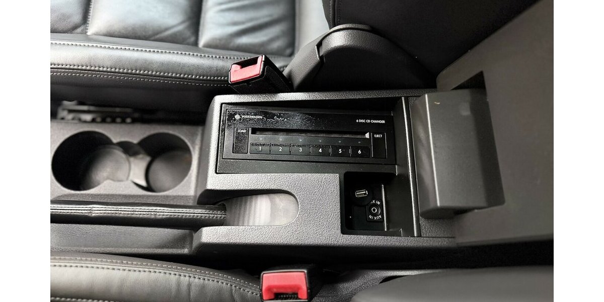 VW Touran R-Line / Leder / 7Sitze / 1.Hd / Navi 125.000 km 11.900 &euro; Mönchengladbach 41066