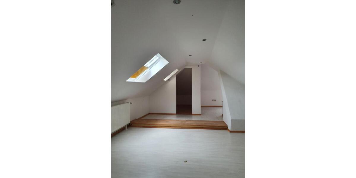 Maisonettenwohnung Mönchengladbach West - 3.5 Zimmer, 110 m&sup2;, 990&euro; | Angebot:25838743