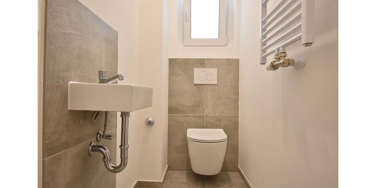 Etagenwohnung Düsseldorf Heerdt - 2 Zimmer, 93 m&sup2;, 1.795&euro; | Angebot:23214032