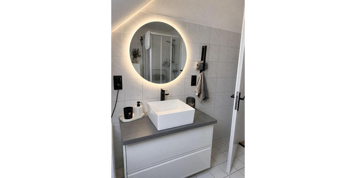 Dachgeschoßwohnung Moers Rheinkamp - 3 Zimmer, 71 m&sup2;, 867&euro; | Angebot:26627135
