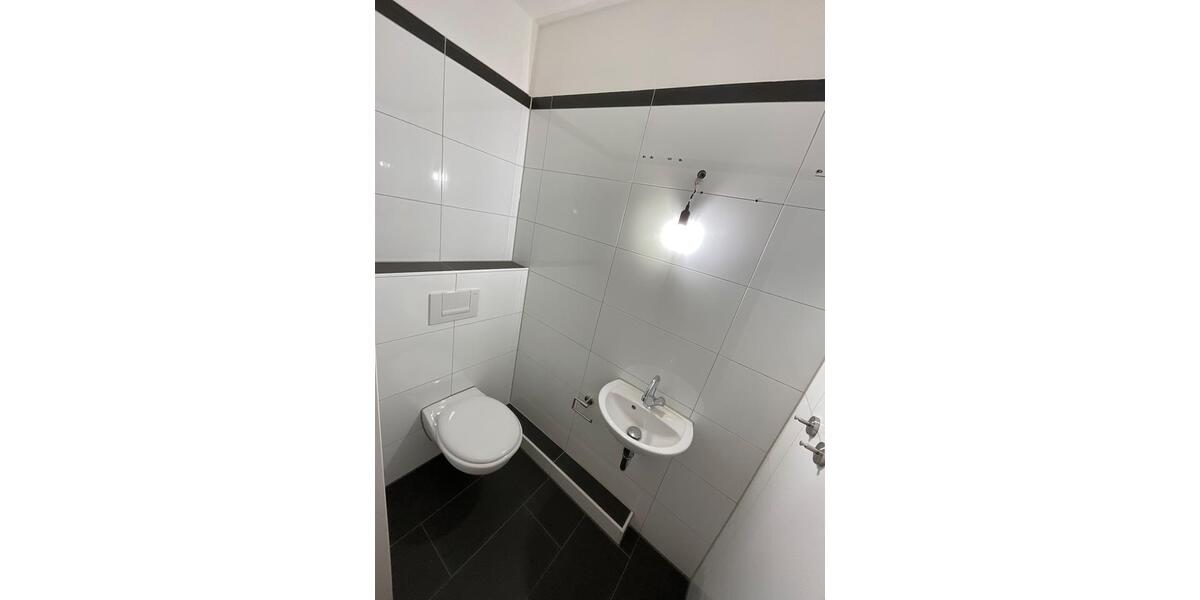 Etagenwohnung Meerbusch - 3 Zimmer, 90 m&sup2;, 905&euro; | Angebot:25891653