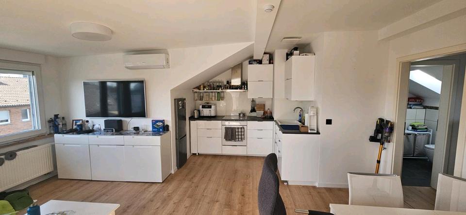 Dachgeschoßwohnung Korschenbroich - 2 Zimmer, 49 m&sup2;, 1.360&euro; | Angebot:26679636