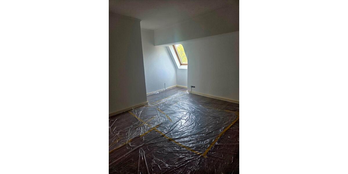 Dachgeschoßwohnung Neuss Augustinusviertel - 5 Zimmer, 100 m&sup2;, 1.150&euro; | Angebot:26231135