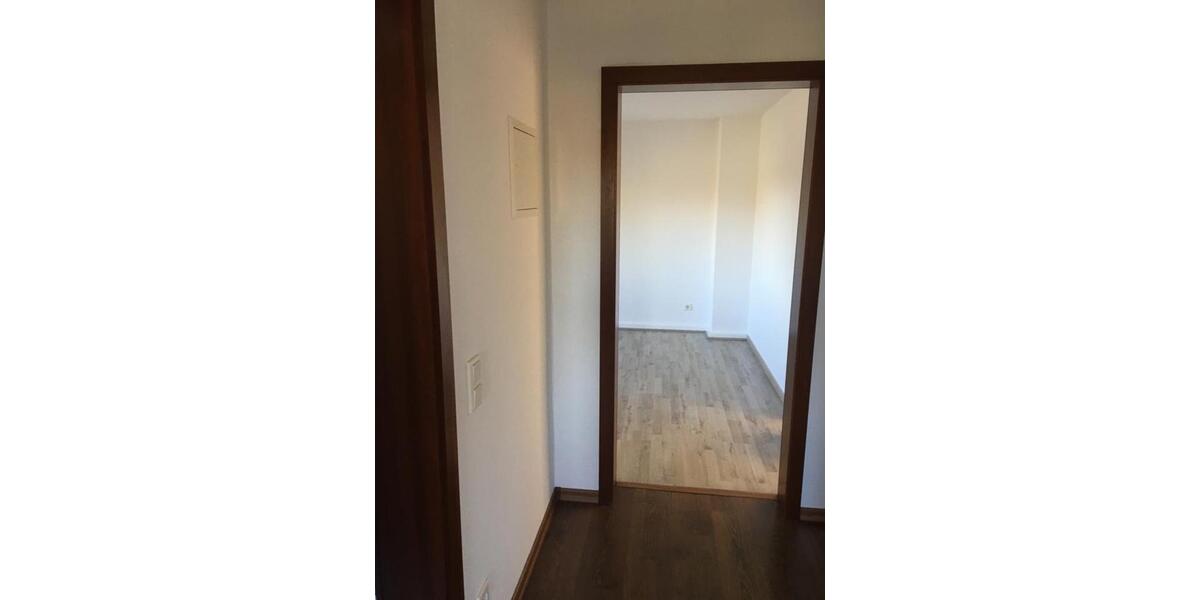 Etagenwohnung Krefeld Gellep-Stratum - 1 Zimmer, 71 m&sup2;, 700&euro; | Angebot:24876823