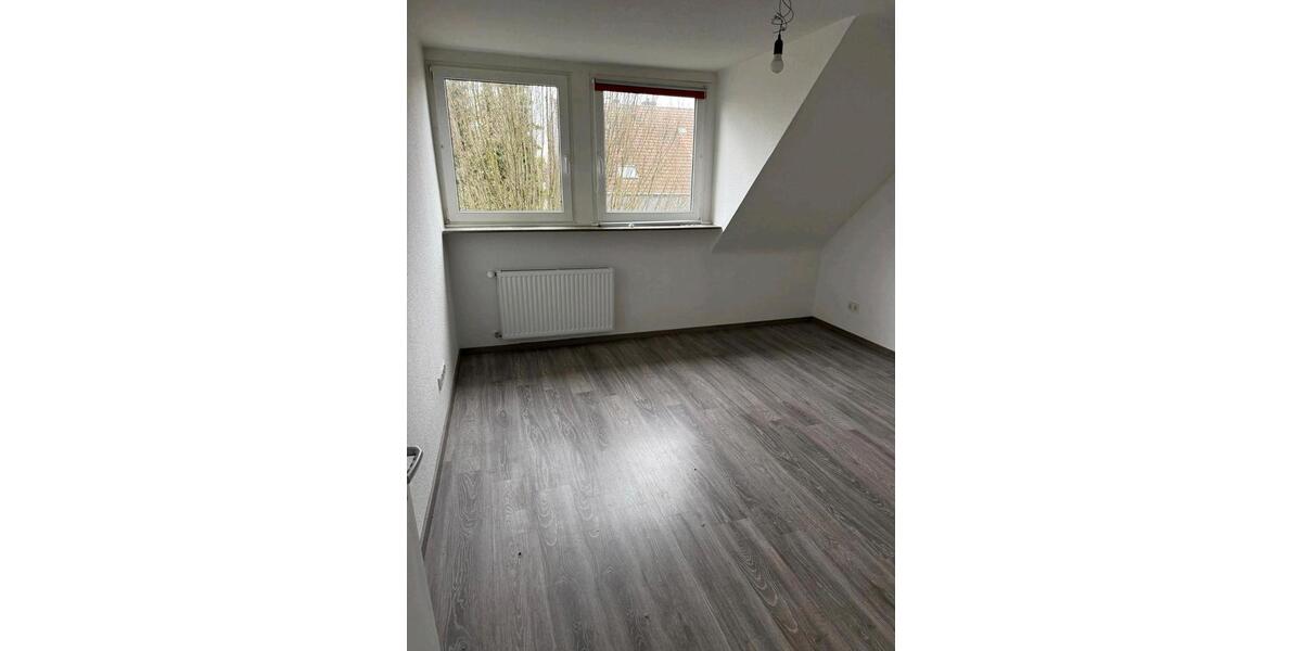 Dachgeschoßwohnung Heiligenhaus - 2 Zimmer, 60 m&sup2;, 550&euro; | Angebot:25884103