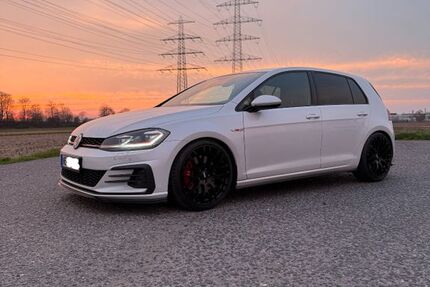 VW Golf 85.500 km 25.699 &euro; Dormagen 41542