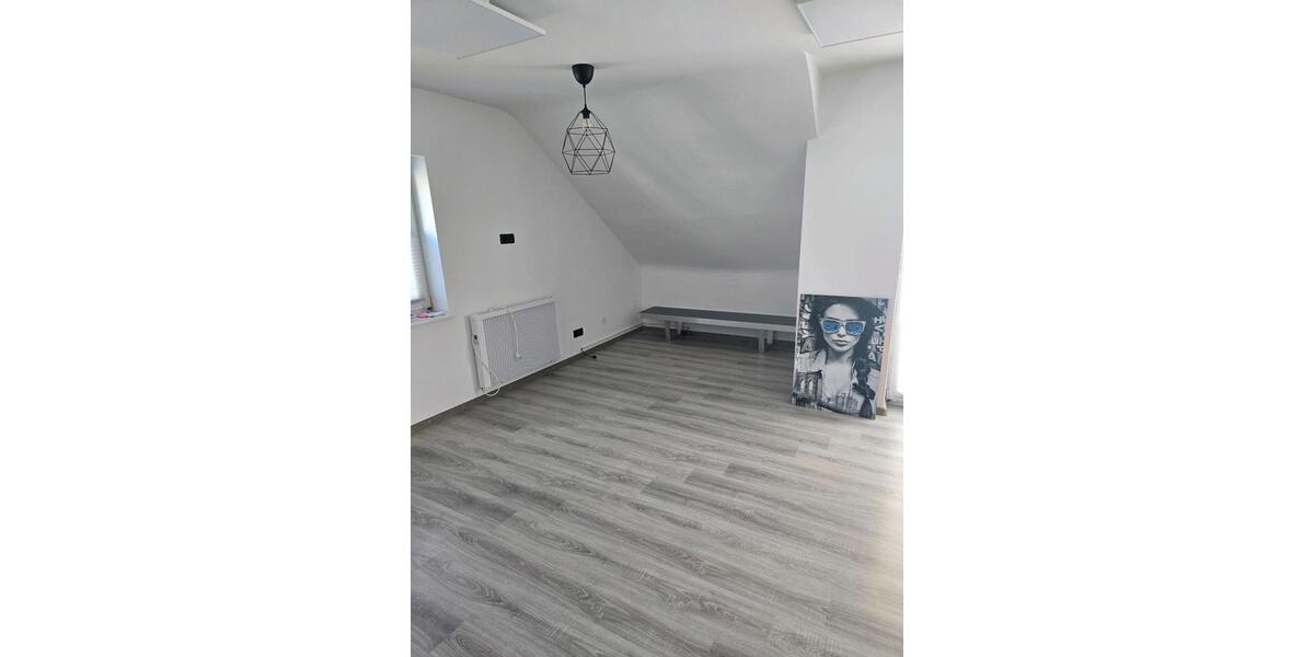 Dachgeschoßwohnung Ratingen - 2 Zimmer, 50 m&sup2;, 800&euro; | Angebot:25044434