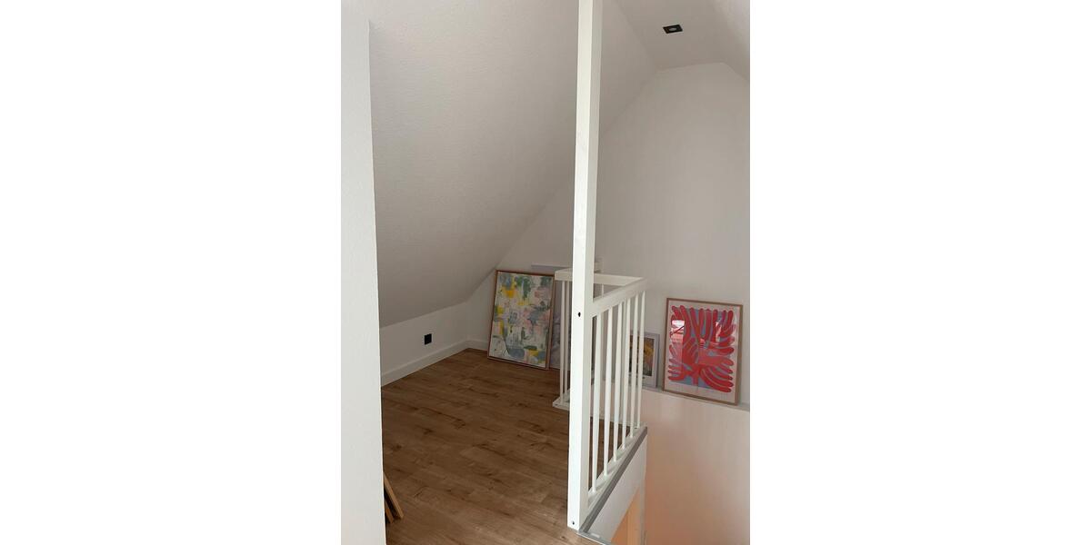 Dachgeschoßwohnung Ratingen Homberg - 3 Zimmer, 100 m&sup2;, 1.430&euro; | Angebot:26552489