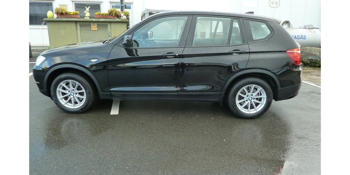 BMW X3 2.0 D x drive Autom. Pano Leder Lachschäden 313.000 km 8.700 &euro; Ratingen 40885