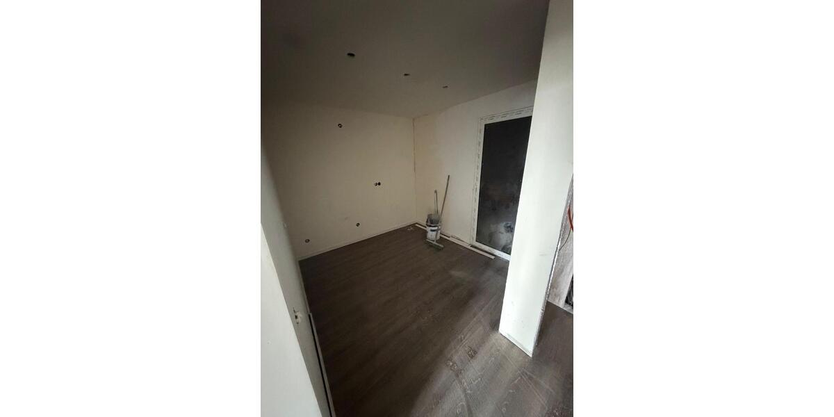 Dachgeschoßwohnung Mülheim an der Ruhr Rechtsruhr-Nord - 3 Zimmer, 85 m&sup2;, 1.300&euro; | Angebot:25580147