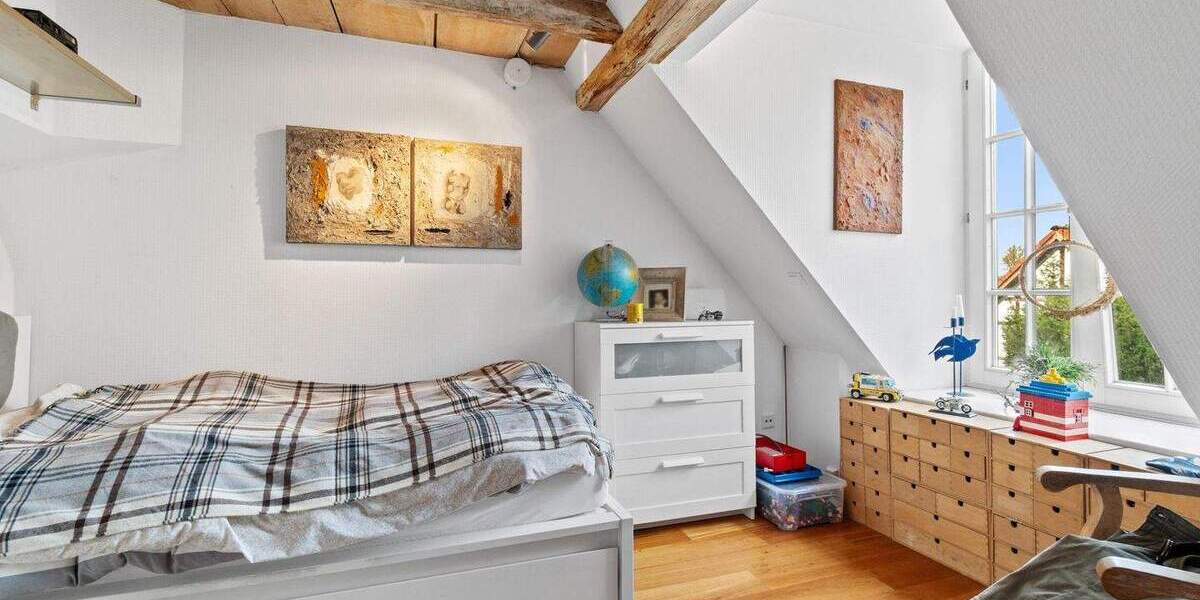 Etagenwohnung Düsseldorf Urdenbach - 3 Zimmer, 157 m&sup2;, 610.000&euro; | Angebot:25687085