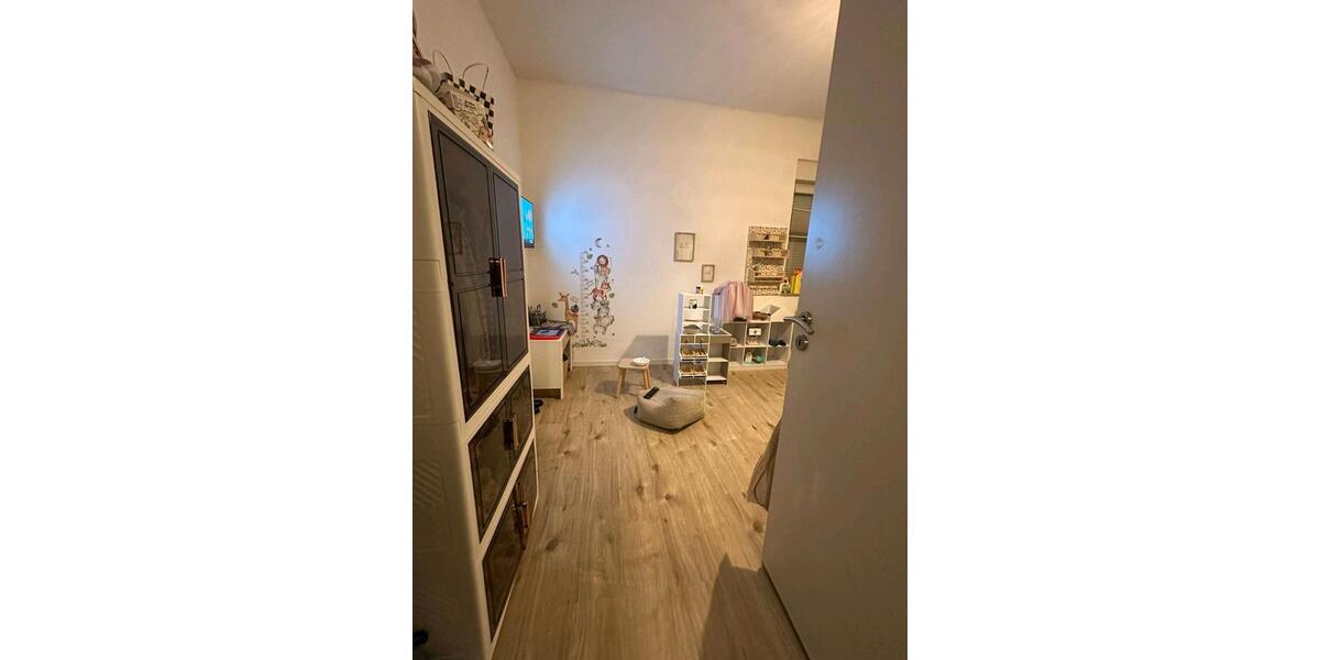 Etagenwohnung Duisburg Hamborn - 3 Zimmer, 120 m&sup2;, 1.150&euro; | Angebot:25861353