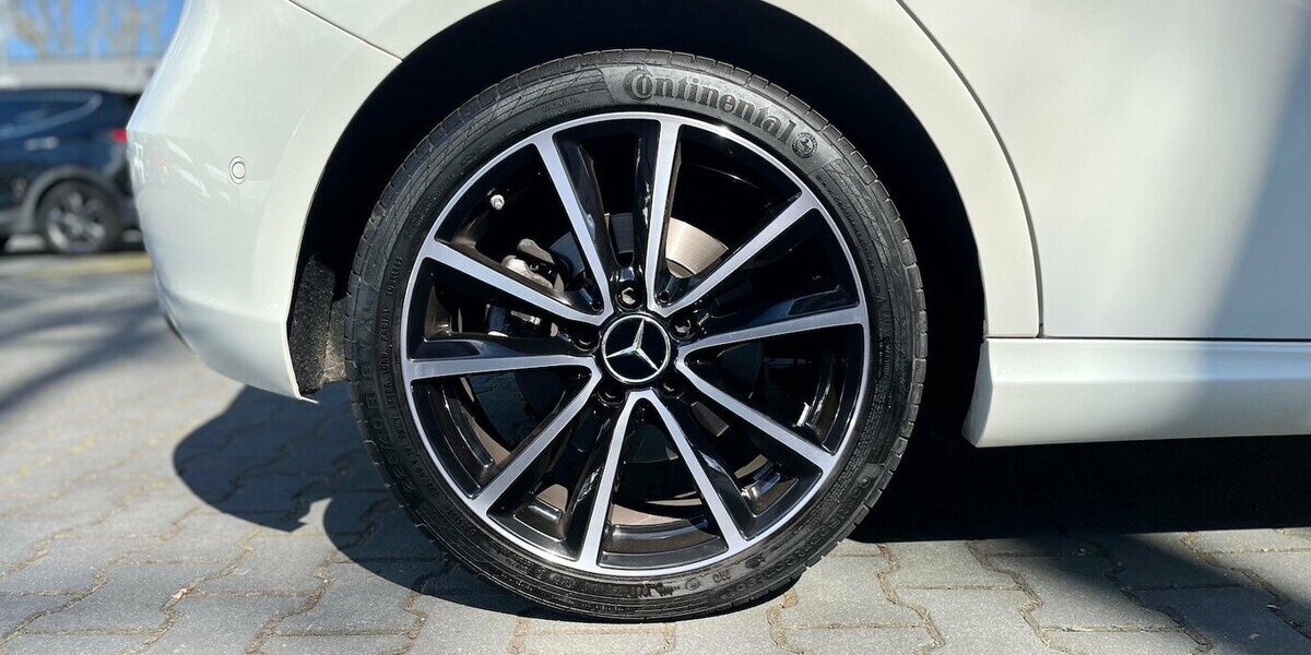 Mercedes-Benz A 220 CDI / AMG / Pano / Kamera / Navi / Euro6 195.000 km 16.390 &euro; Mönchengladbach 41066