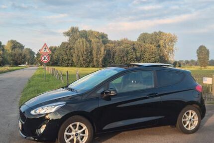 Ford Fiesta 73.000 km 8.700 &euro; Düsseldorf 40223