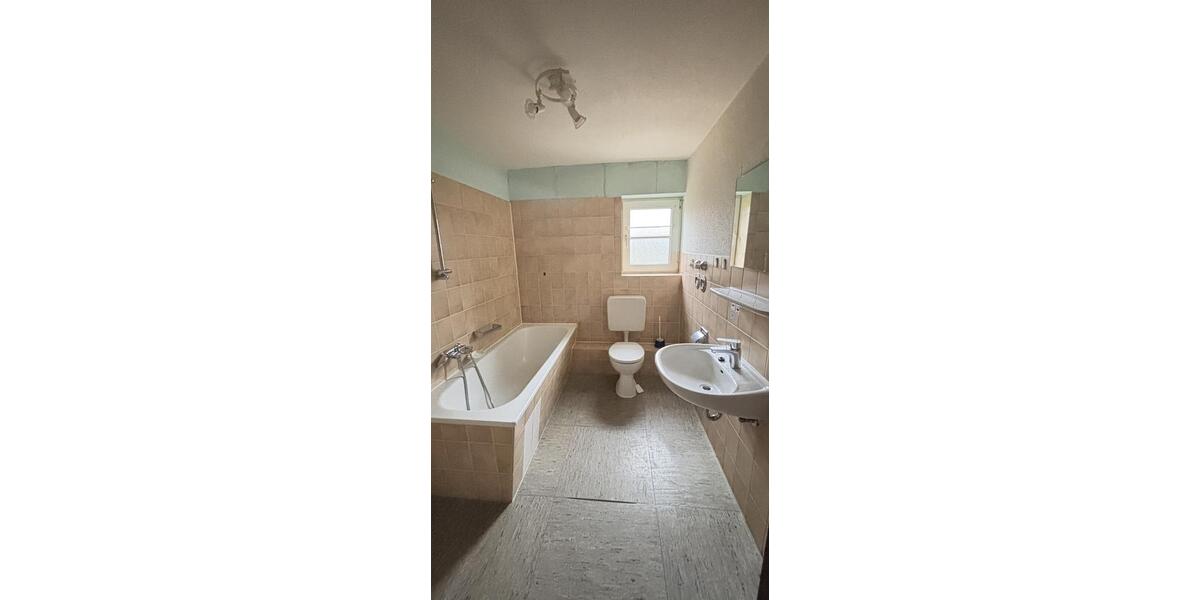 Etagenwohnung Neukirchen-Vluyn Vluyn - 2.5 Zimmer, 79 m&sup2;, 340&euro; | Angebot:25643799