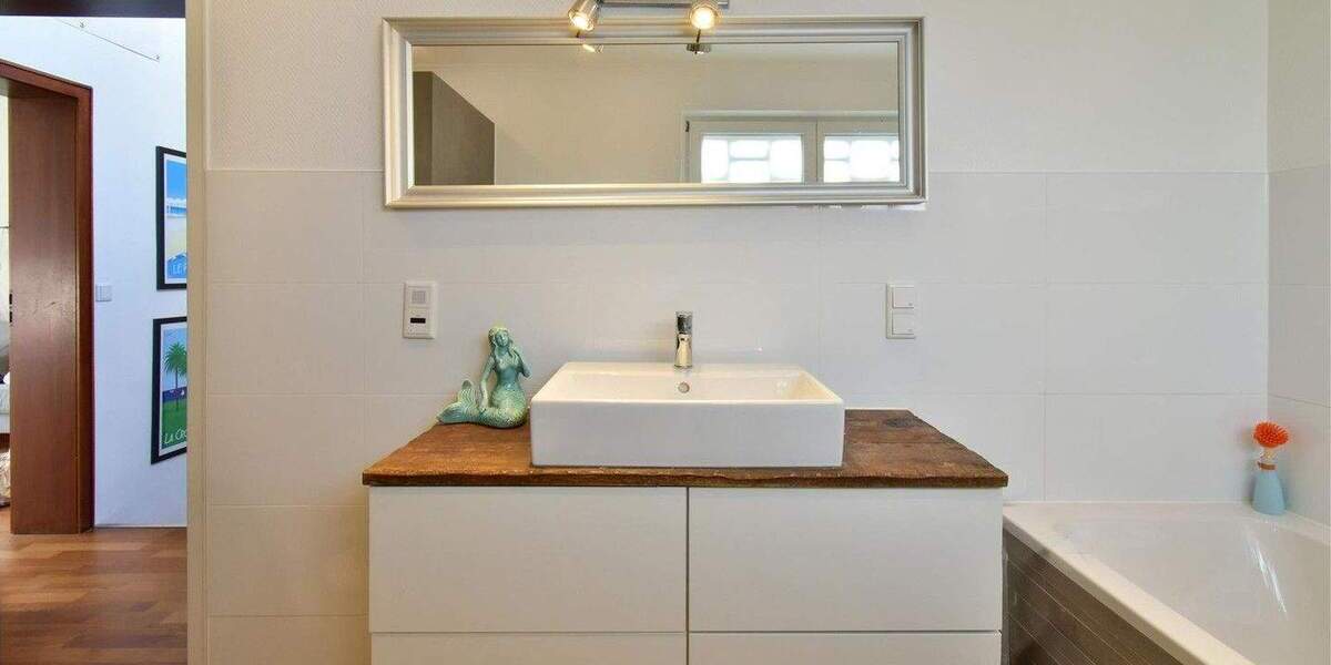 Einfamilienhaus Duisburg / Huckingen Huckingen - 7 Zimmer, 243 m&sup2;, 999.000&euro; | Angebot:25741652