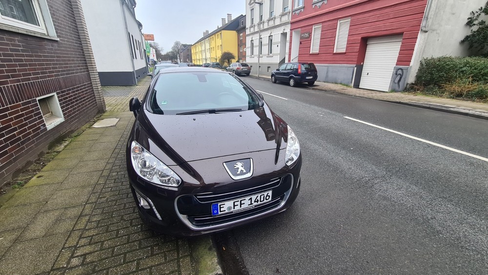 Peugeot 308 CC 67.000 km 8.500 &euro; Oberhausen 46045