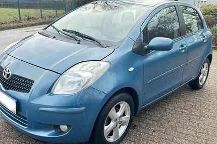 Toyota Yaris 98.350 km 4.350 &euro; Oberhausen 46047
