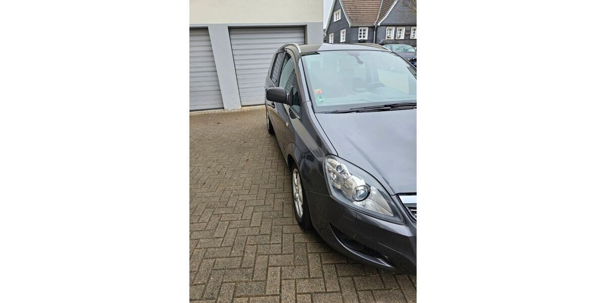 Opel Zafira 204.000 km 3.500 &euro; Velbert 42553