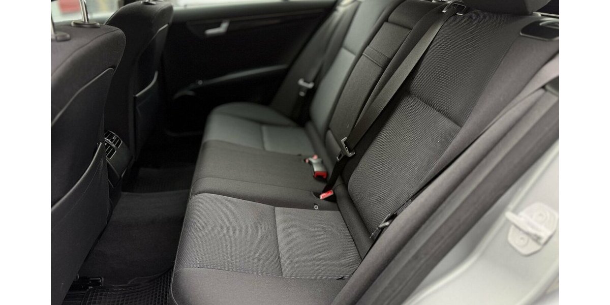 Mercedes-Benz C 180 T Kompressor / 50TKm / el. FH / 1. Hand 50.000 km 11.490 &euro; Mönchengladbach 41066