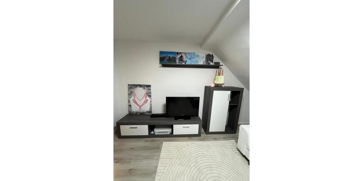 Dachgeschoßwohnung Mönchengladbach West - 3 Zimmer, 58 m&sup2;, 600&euro; | Angebot:26025022