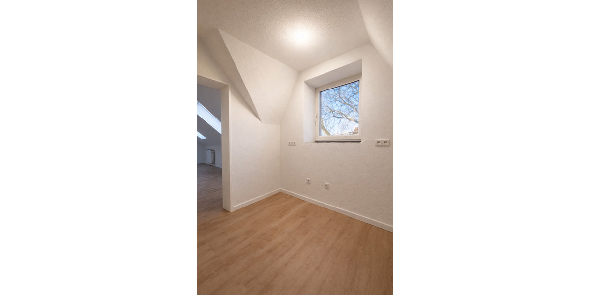 Dachgeschoßwohnung Duisburg Rheinhausen - 2 Zimmer, 54 m&sup2;, 530&euro; | Angebot:25405213