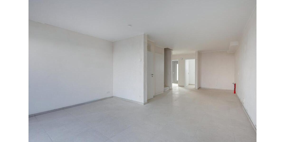 Reihenhaus Langenfeld (Rheinland) - 4.5 Zimmer, 110 m&sup2;, 1.590&euro; | Angebot:25228388