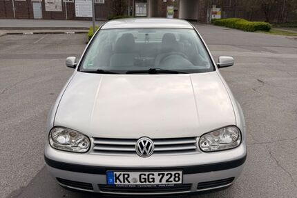 VW Golf 239.000 km 900 &euro; Krefeld 47805