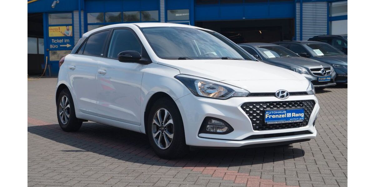 Hyundai i20 48.500 km 11.990 &euro; Nettetal 41334