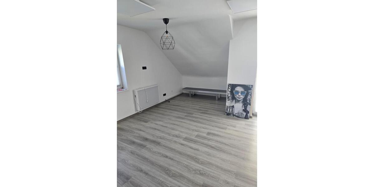 Dachgeschoßwohnung Ratingen - 2 Zimmer, 50 m&sup2;, 650&euro; | Angebot:25272327