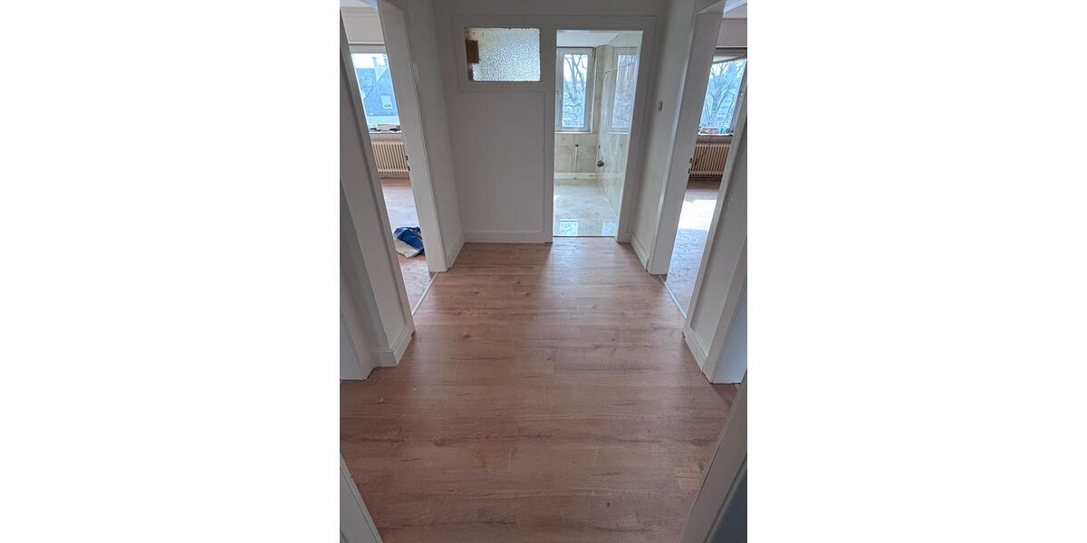 Etagenwohnung Mönchengladbach Nord - 3 Zimmer, 90 m&sup2;, 1.250&euro; | Angebot:25891406