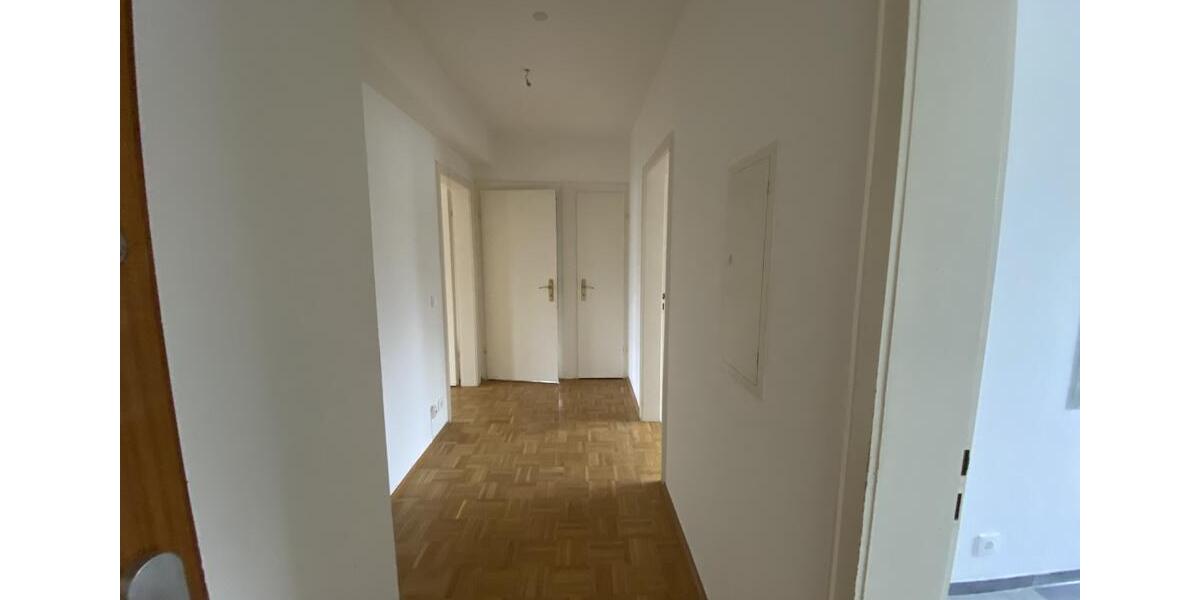 Etagenwohnung Mönchengladbach Nord - 2 Zimmer, 67 m&sup2;, 700&euro; | Angebot:25893202