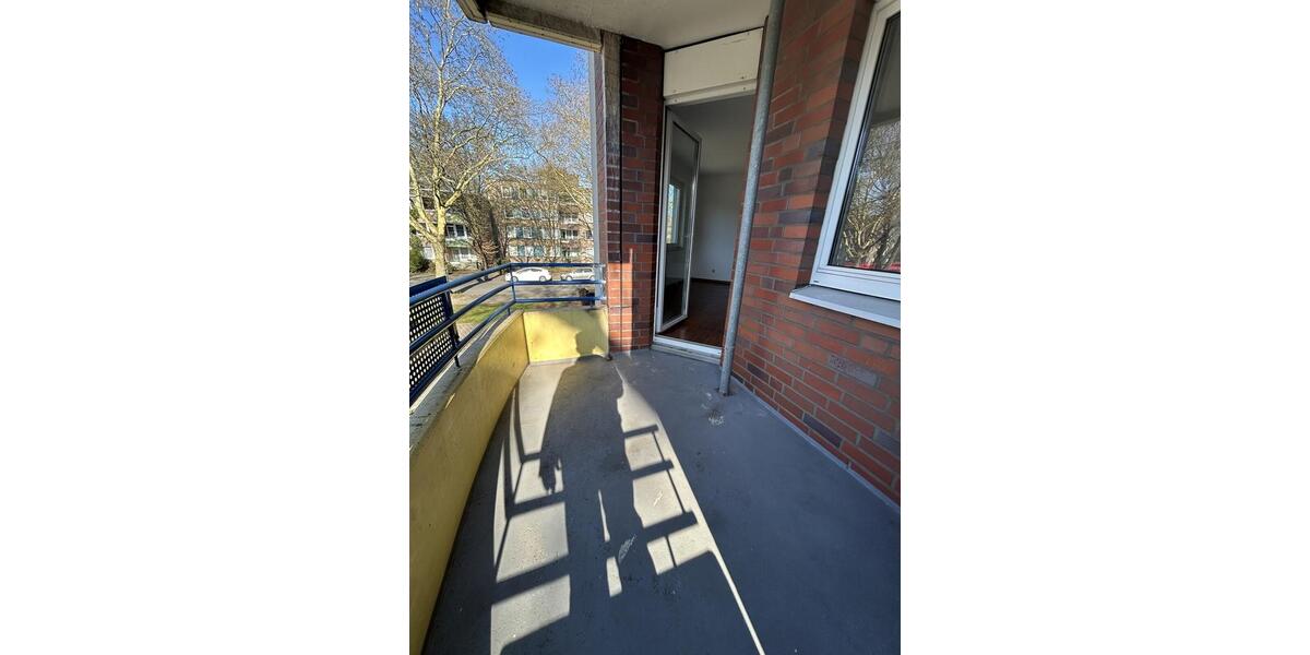 Etagenwohnung Duisburg Hamborn - 3.5 Zimmer, 76 m&sup2;, 449&euro; | Angebot:25389401