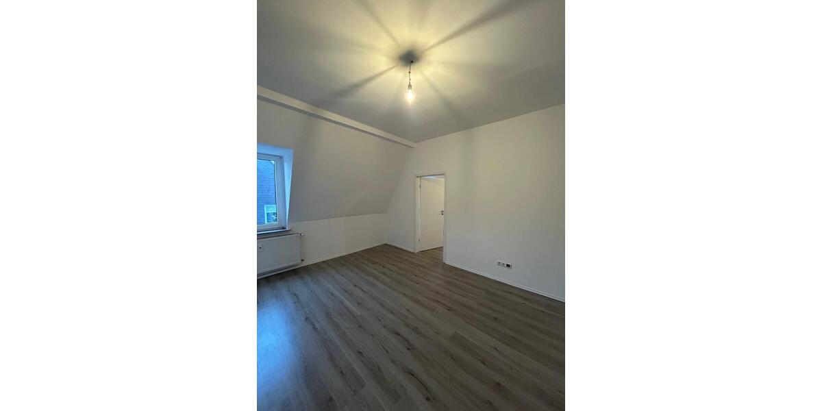 Dachgeschoßwohnung Oberhausen - 2 Zimmer, 47 m&sup2;, 470&euro; | Angebot:25805464