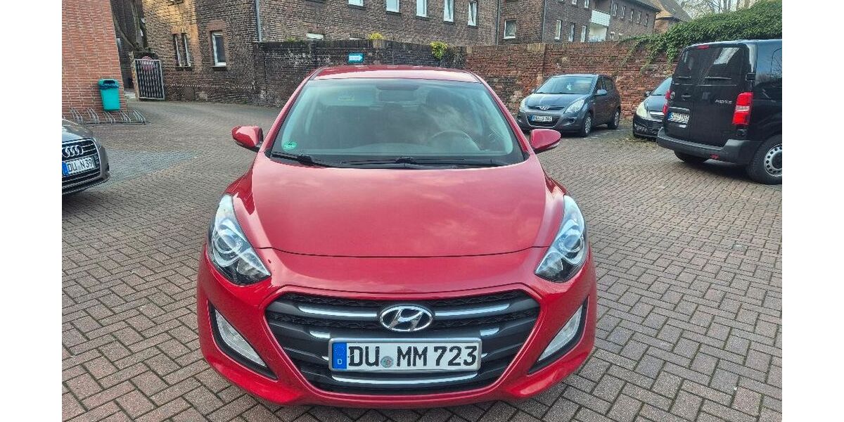 Hyundai i30 140.000 km 8.500 &euro; Duisburg 47139