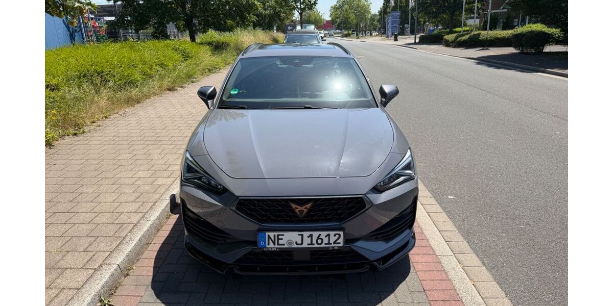 Cupra Leon 20.000 km 27.800 &euro; Neuss 41470