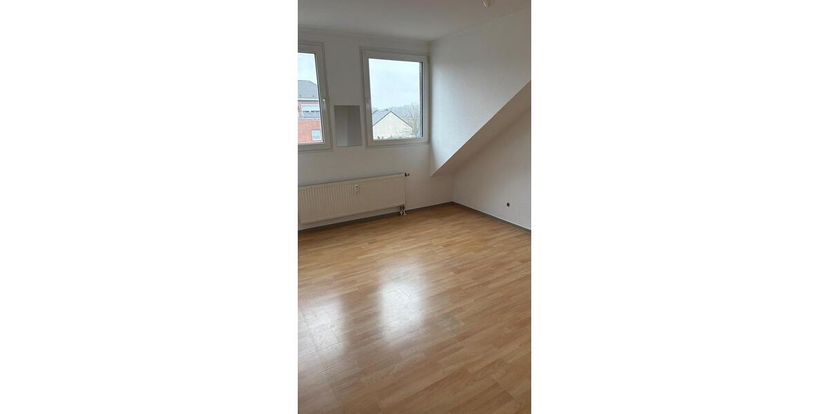 Dachgeschoßwohnung Mönchengladbach Süd - 2 Zimmer, 62 m&sup2;, 610&euro; | Angebot:25433285