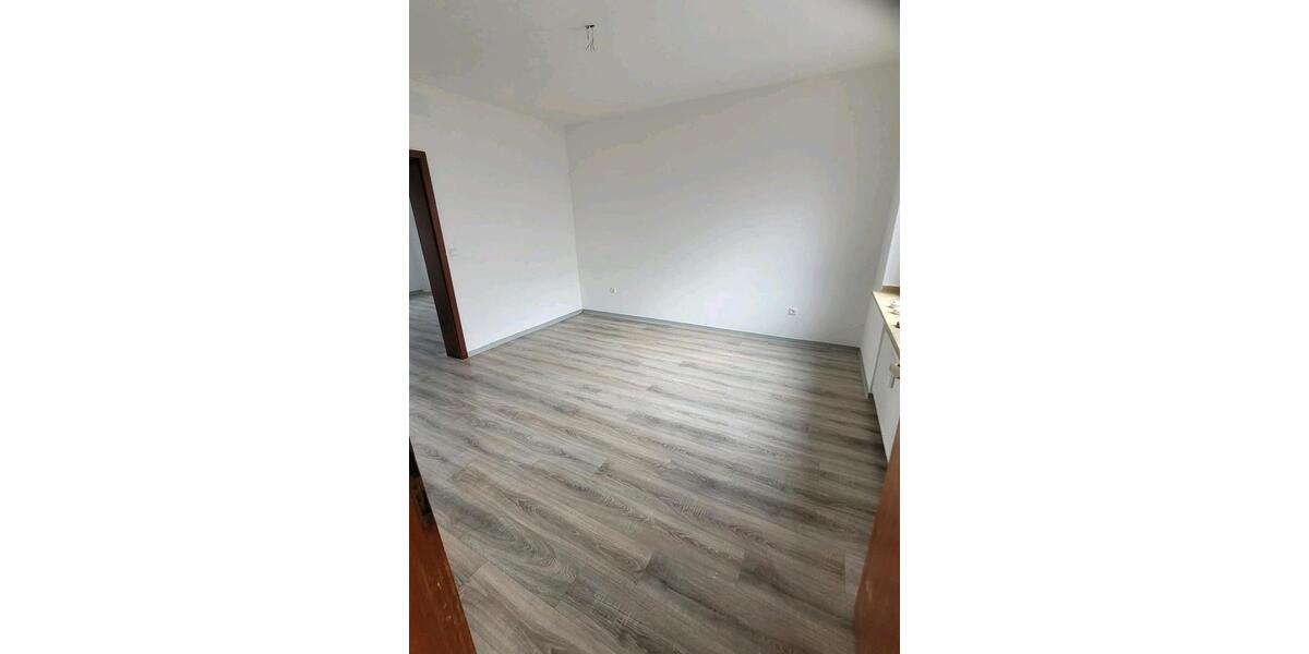 Etagenwohnung Mönchengladbach Ost - 4.5 Zimmer, 90 m&sup2;, 1.400&euro; | Angebot:25922773
