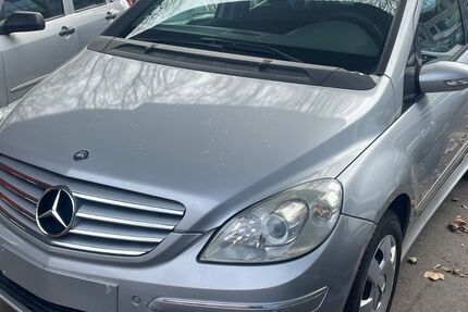 Mercedes-Benz B 200 165.789 km 4.500 &euro; Krefeld 47799