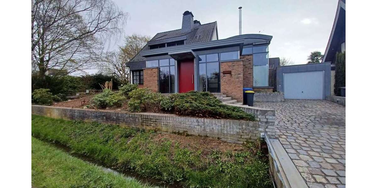 Einfamilienhaus Korschenbroich - 8 Zimmer, 243 m&sup2;, 2.865&euro; | Angebot:25926972