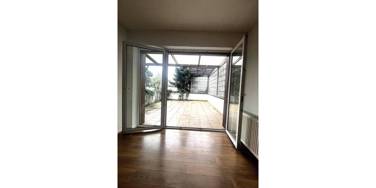 Etagenwohnung Düsseldorf Wersten - 4 Zimmer, 127 m&sup2;, 1.150&euro; | Angebot:26702845