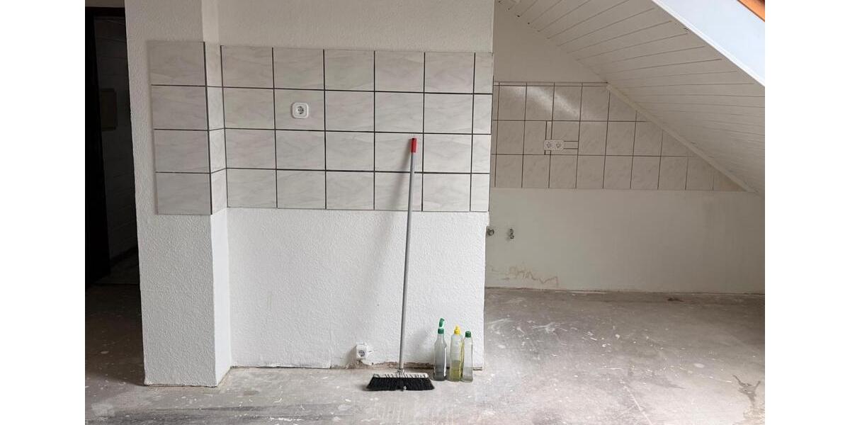 Dachgeschoßwohnung Oberhausen Biefang - 3 Zimmer, 70 m&sup2;, 690&euro; | Angebot:26001660